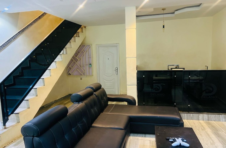 Apt-2-Cropped (7)