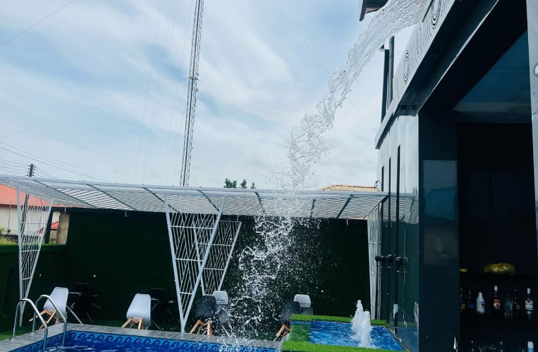 pool cropped (1)