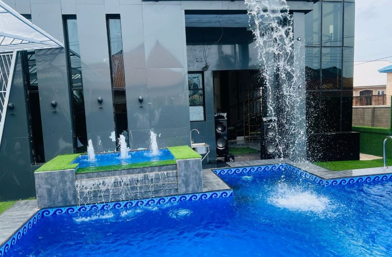 pool cropped (9)