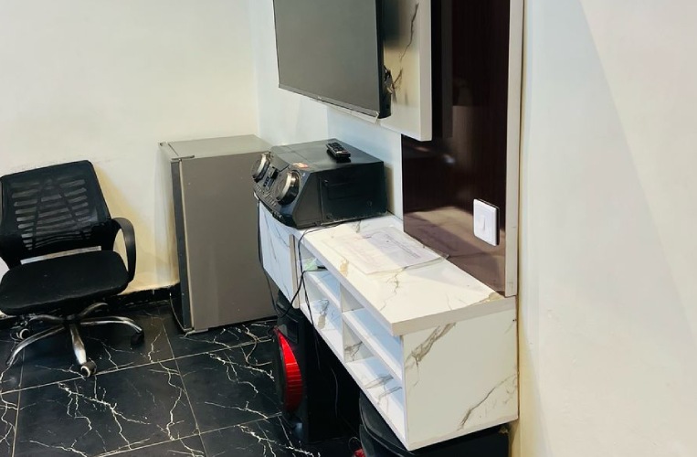single-room-big-cropped (4)